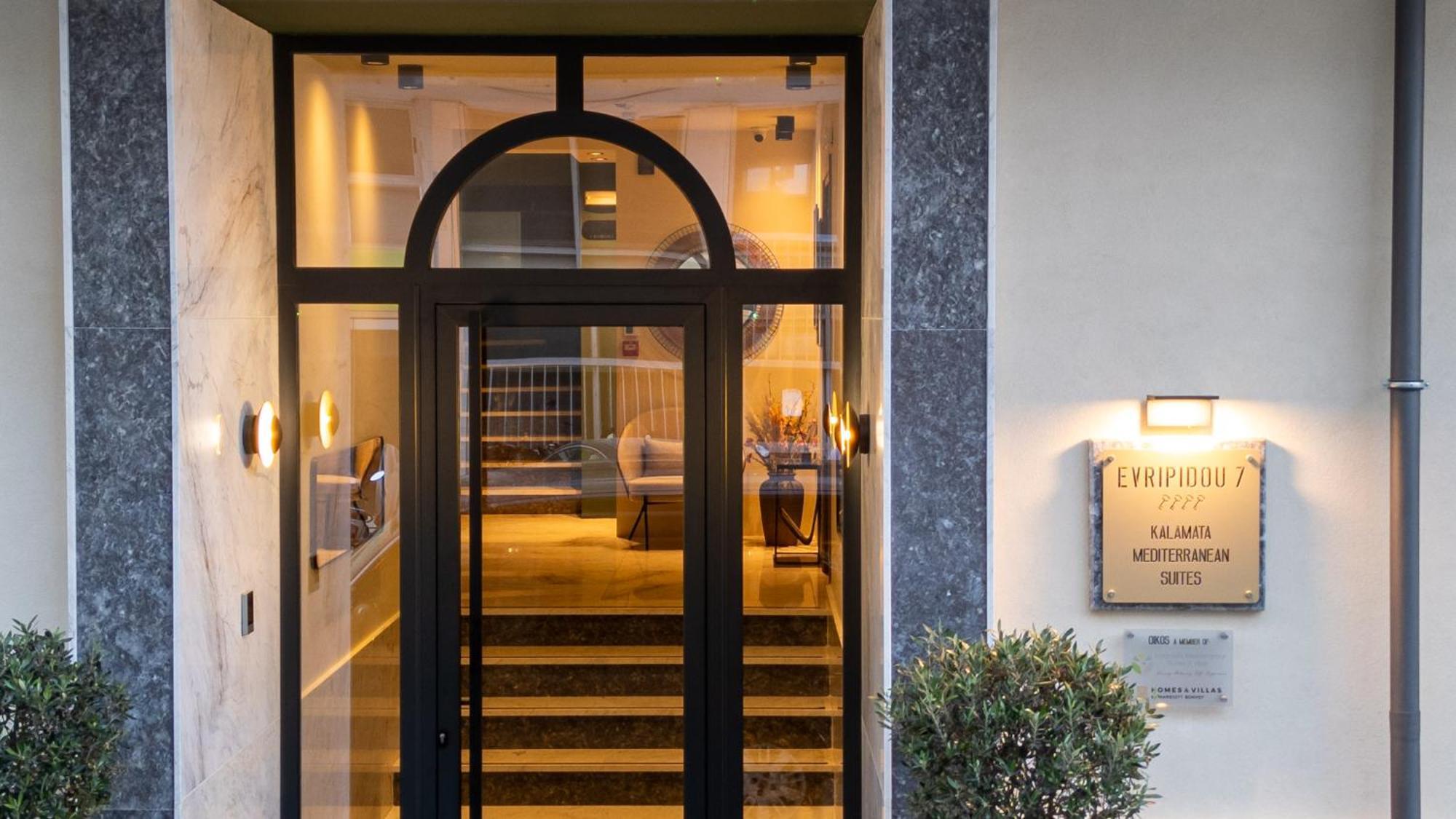 Evripidou 7 - Kalamata Mediterranean Suites Esterno foto