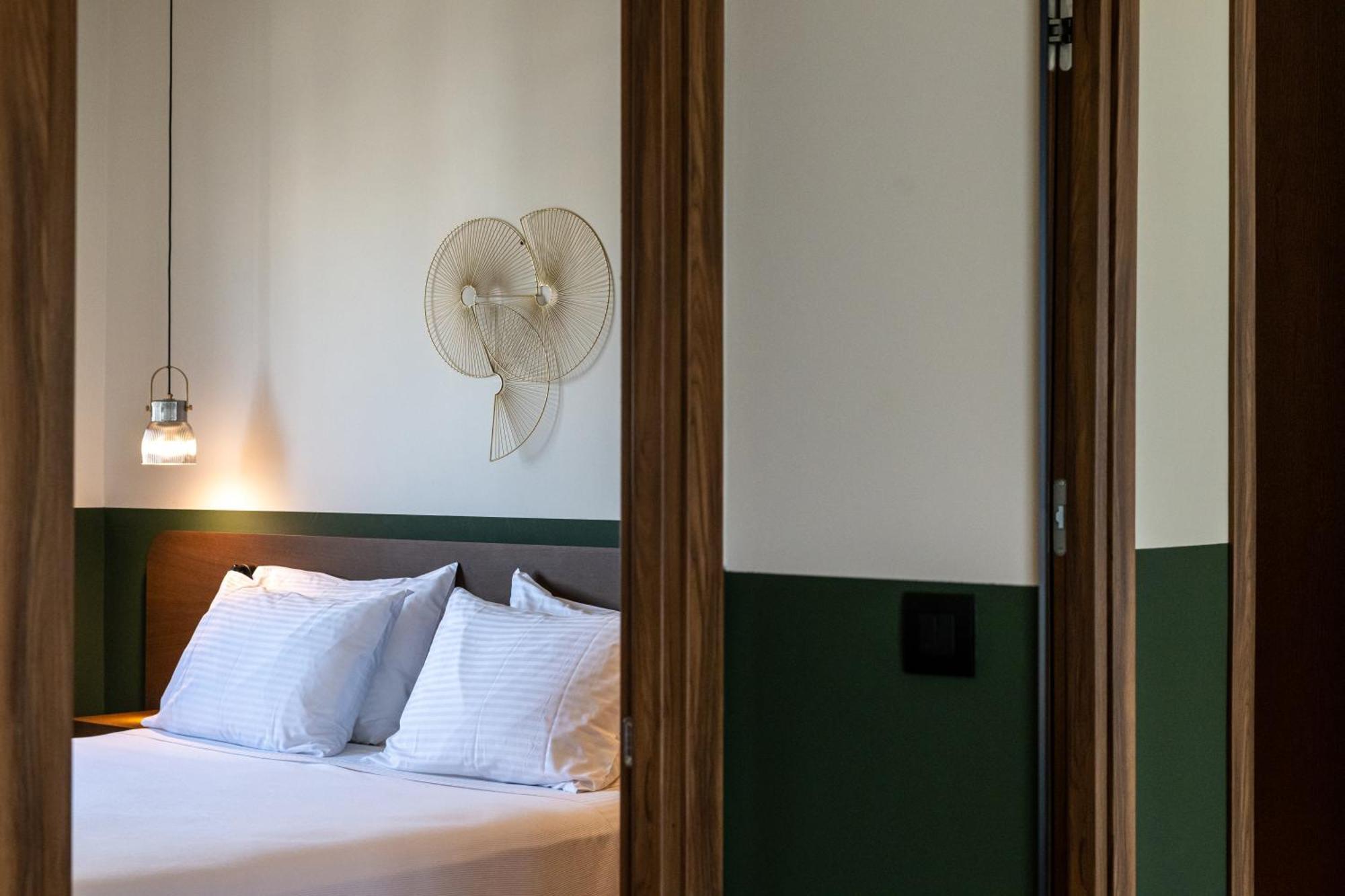 Evripidou 7 - Kalamata Mediterranean Suites Esterno foto