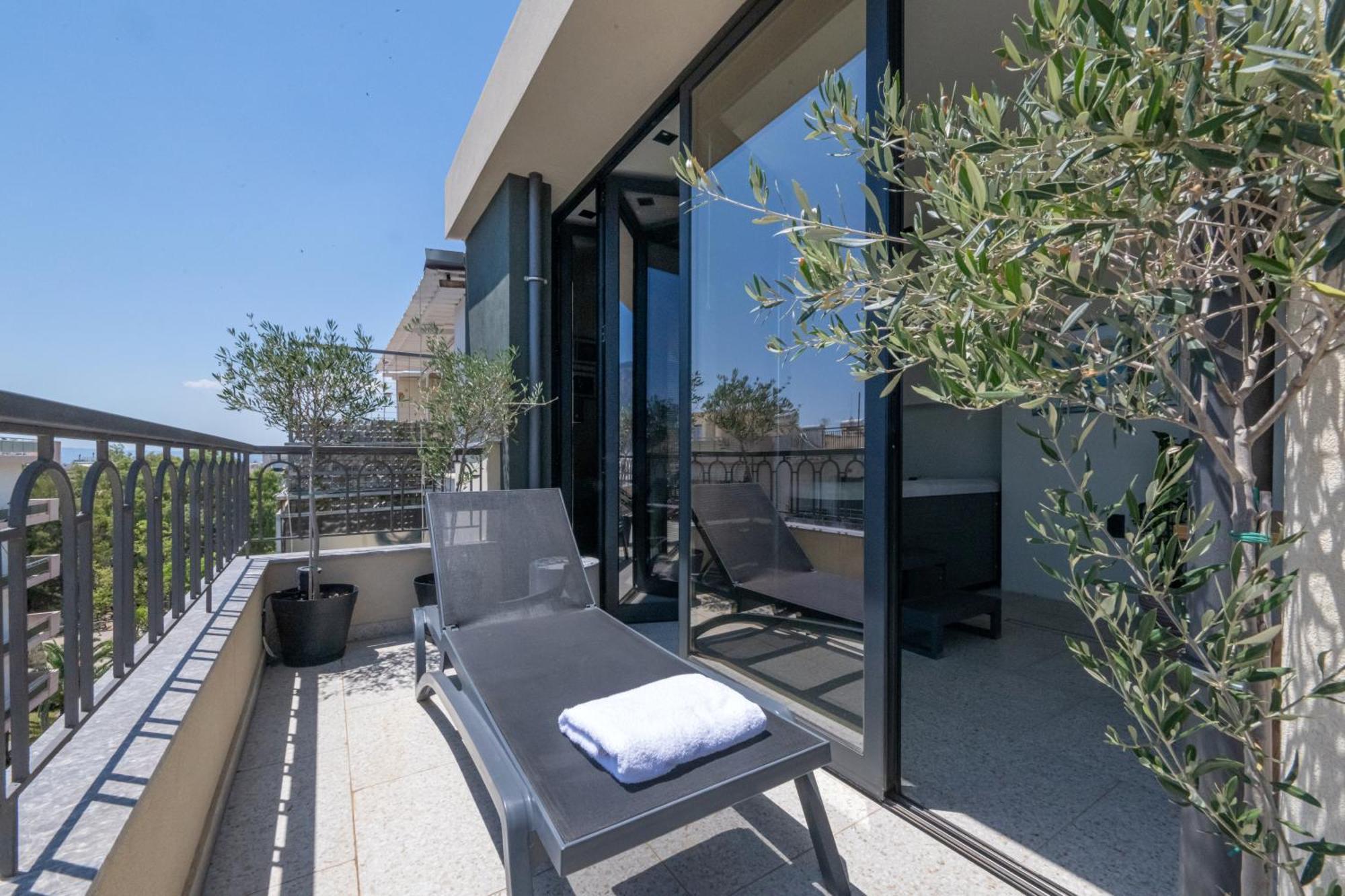 Evripidou 7 - Kalamata Mediterranean Suites Esterno foto